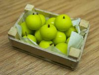Golden Delicious Apples  in wood box - F13