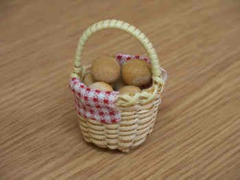 Bread Rolls in a Basket - F74