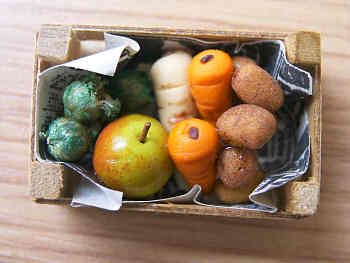 Mixed Vegetables in wood box - F96