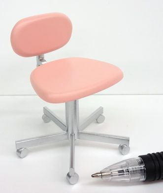 Manicurist's Chair - Pink pads/Silver frame - HD39P