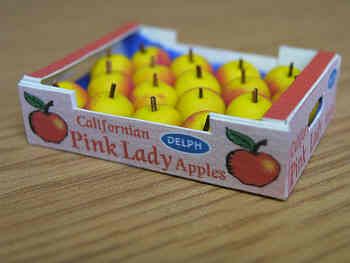 Pink Lady Apples in printed carton - PC185