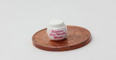 Jar of AntiWrinkle Cream - H57