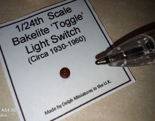 Bakelite 1/24th Toggle light switch - TFM286